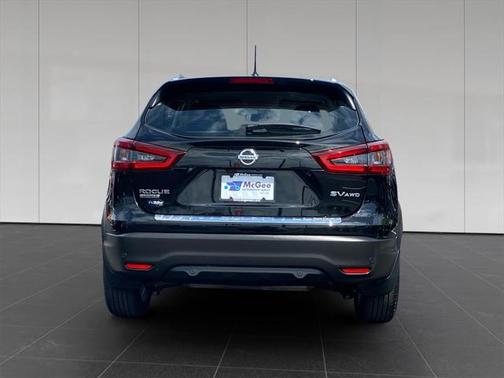 2022 Nissan Rogue Sport SV
