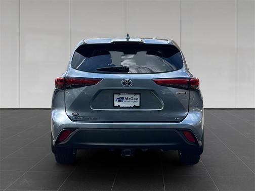 2021 Toyota Highlander Hybrid LE