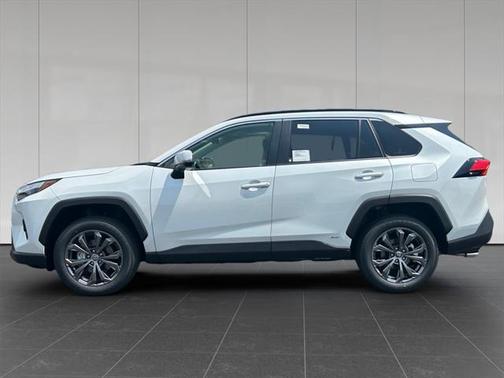 2025 Toyota RAV4 Hybrid XLE Premium