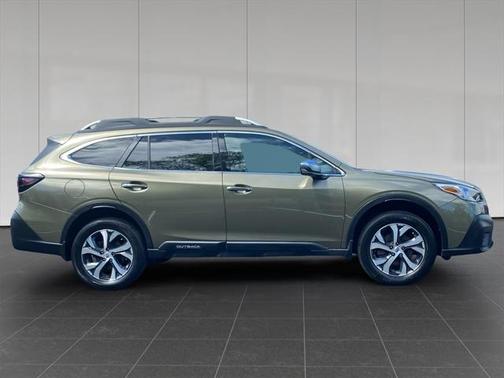 2022 Subaru Outback Touring
