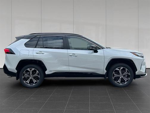 2025 Toyota RAV4 Hybrid SE