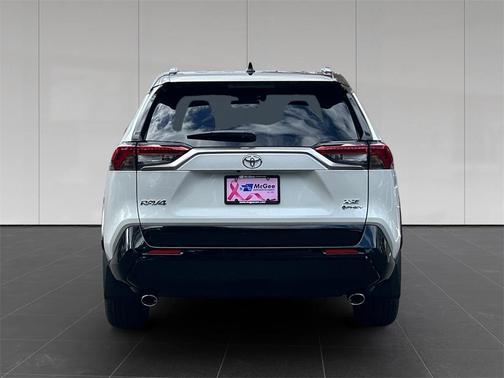 2025 Toyota RAV4 Hybrid SE