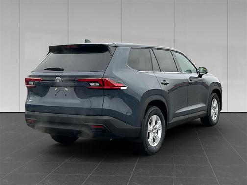 2026 Toyota Highlander LE