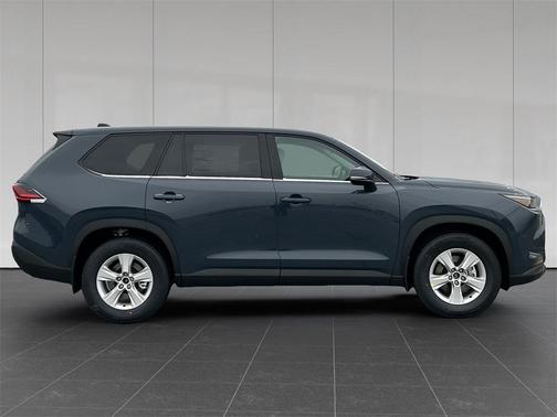 2026 Toyota Highlander LE