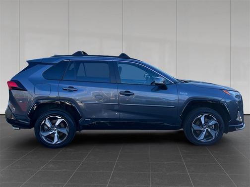 2024 Toyota RAV4 Prime SE