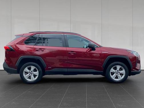 2020 Toyota RAV4 Hybrid LE