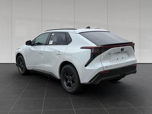 Wind Chill Pearl 2026 Toyota bZ XLE