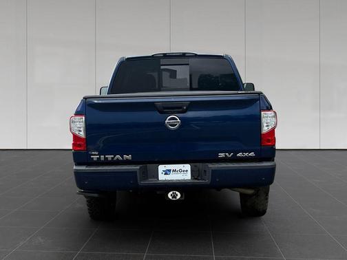Deep Blue Pearl Metallic 2021 Nissan Titan SV