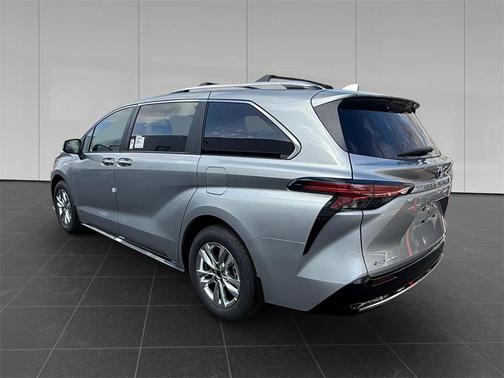 2025 Toyota Sienna Limited