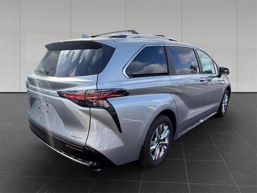 2025 Toyota Sienna Limited