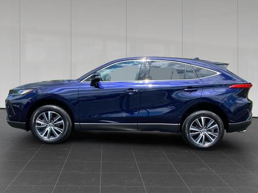 2023 Toyota Venza LE