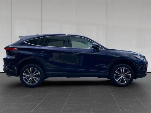 2023 Toyota Venza LE