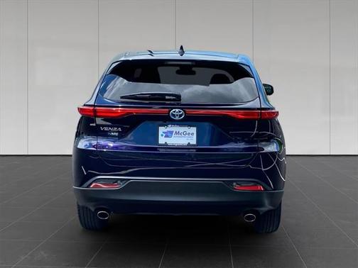 2023 Toyota Venza LE