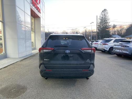 2021 Toyota RAV4 Hybrid LE