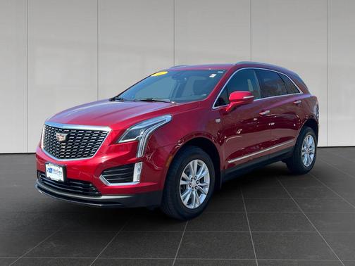 Infrared Tintcoat 2021 Cadillac XT5 Luxury