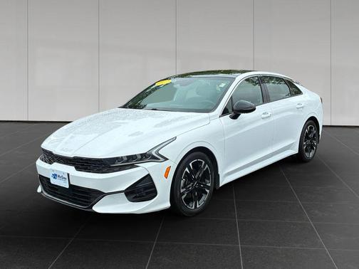 Glacial White Pearl 2022 Kia K5 GT-Line