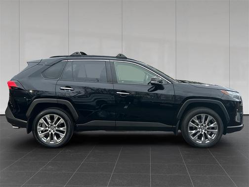 2022 Toyota RAV4 Limited