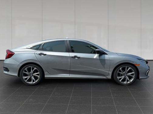 2019 Honda Civic Touring