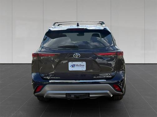 2025 Toyota Highlander Platinum