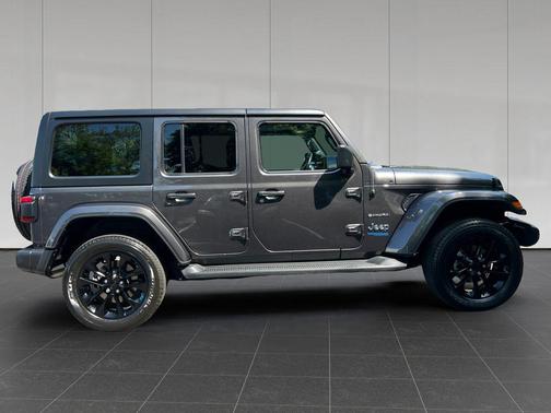 Granite Crystal Metallic Clearcoat 2022 Jeep Wrangler Unlimited 4xe Sahara