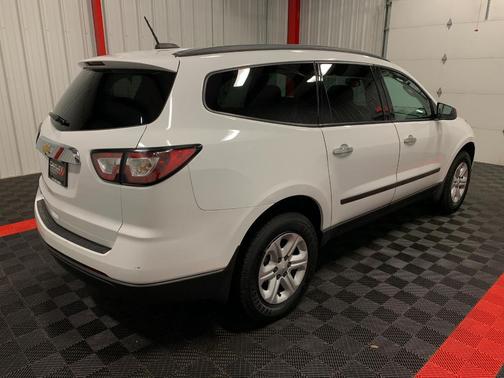 2017 Chevrolet Traverse LS
