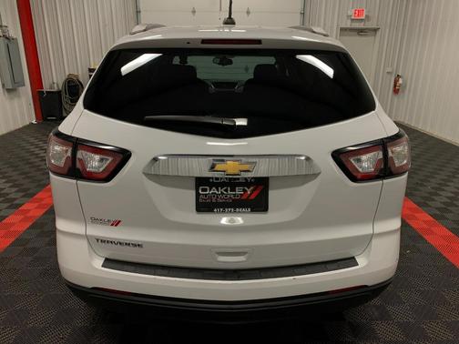 2017 Chevrolet Traverse LS