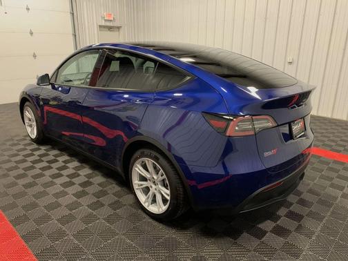 2021 Tesla Model Y Long Range Dual Motor All-Wheel Drive