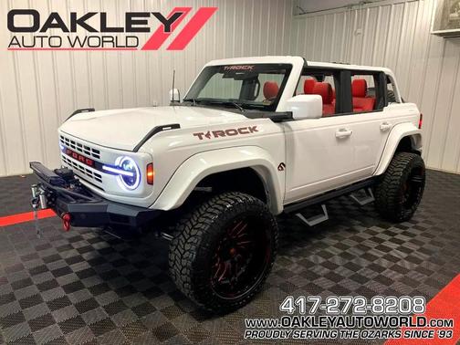 2025 Ford Bronco Base 4 Door 4x4