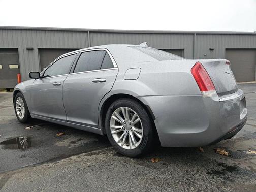 2017 Chrysler 300C Base