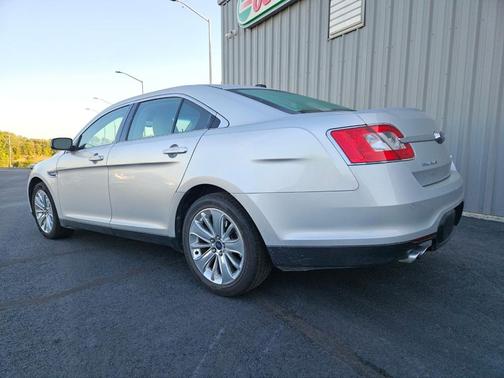 2010 Ford Taurus Limited