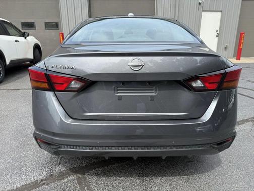 Gun Metallic 2025 Nissan Altima 2.5 SV