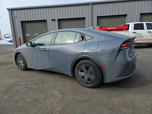 2025 Toyota Prius LE