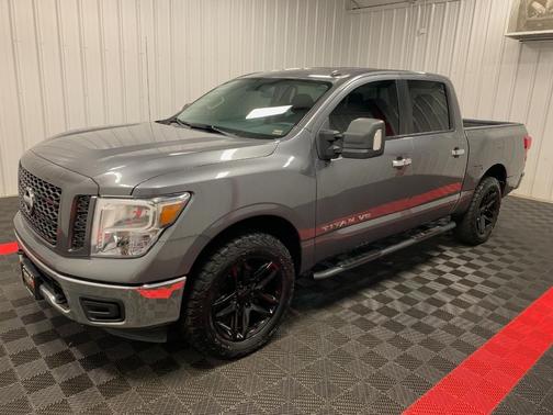2019 Nissan Titan SV
