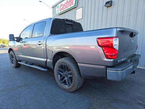 2019 Nissan Titan SV