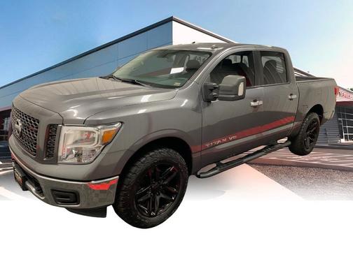 2019 Nissan Titan SV