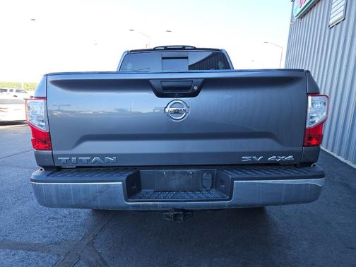 2019 Nissan Titan SV