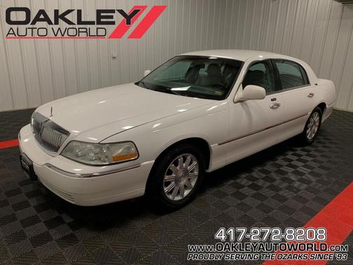 2010 Lincoln Town Car Signature