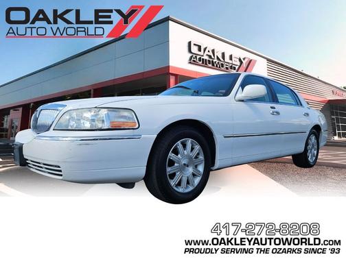 2010 Lincoln Town Car Signature