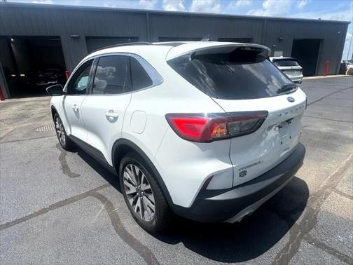 2022 Ford Escape Titanium