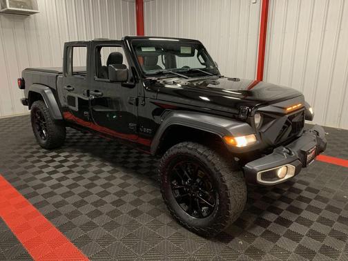 2023 Jeep Gladiator Sport