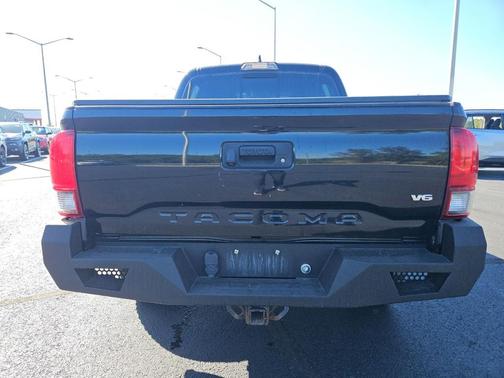 2018 Toyota Tacoma SR