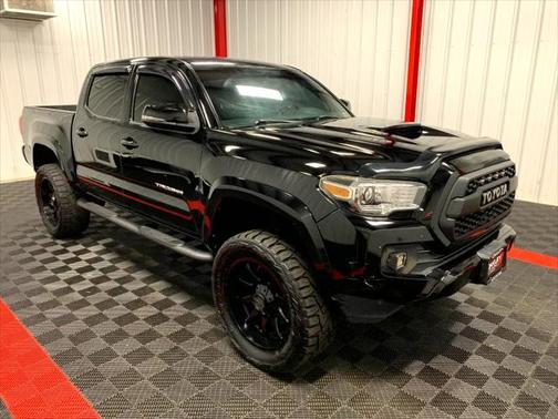 2016 Toyota Tacoma TRD Sport