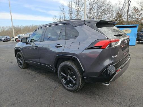 2020 Toyota RAV4 Hybrid SE