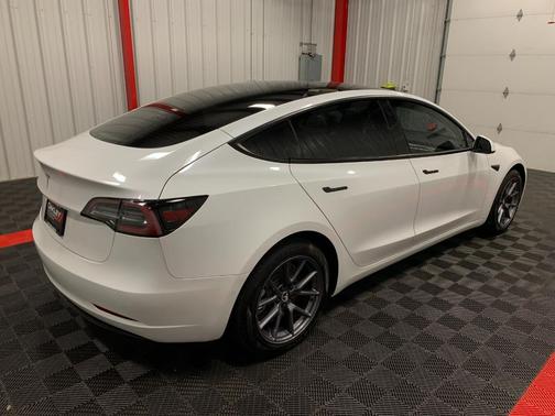 2022 Tesla Model 3 Standard Range