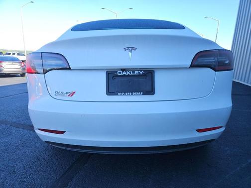 2022 Tesla Model 3 Standard Range