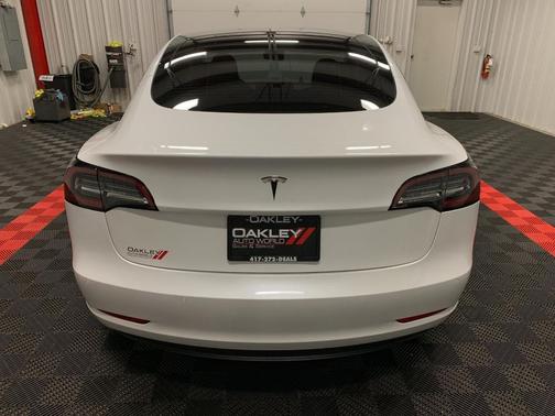 2022 Tesla Model 3 Standard Range