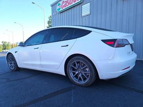 2022 Tesla Model 3 Standard Range