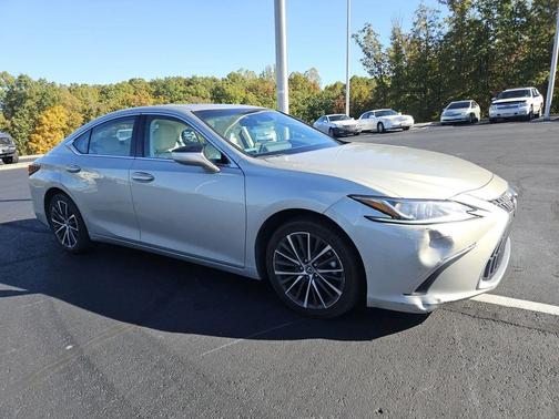 2022 Lexus ES 350 Base
