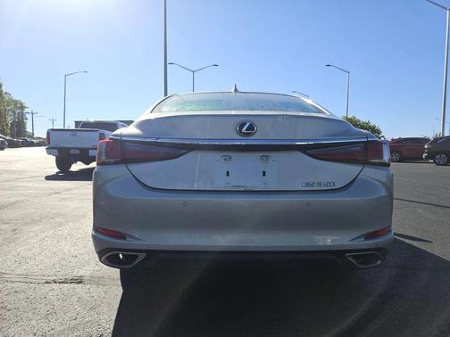 2022 Lexus ES 350 Base