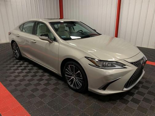 2022 Lexus ES 350 Base